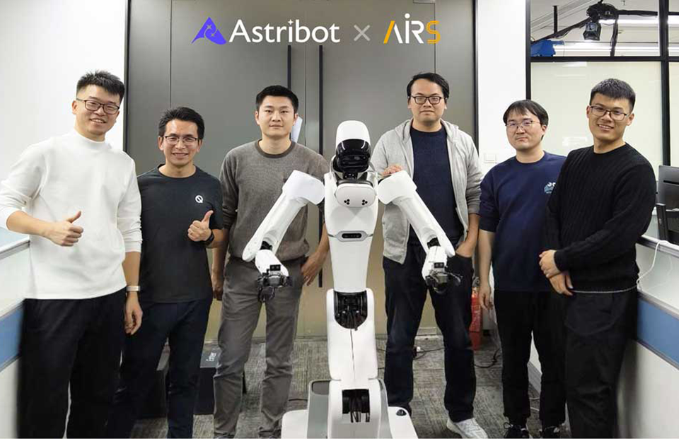 星塵智能×AIRS合作進行高效VR遙操作數據采集方案